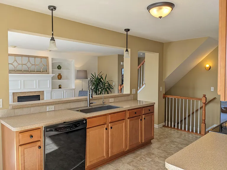 9786 Emerald Ridge Ave NW — Photo 7