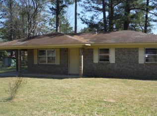 53 Hoy Green Acres Cir, Laurel, MS 39443