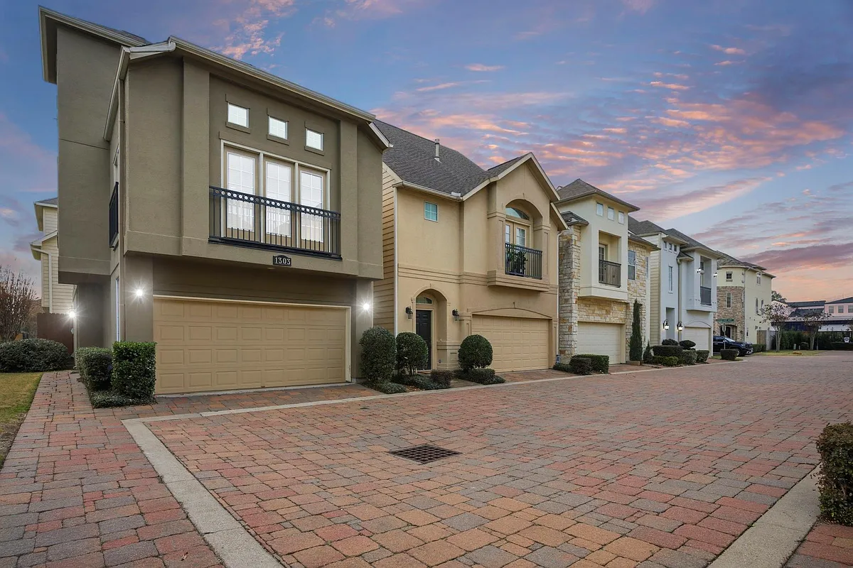 Building Photo - 1303 Sherwood Point Ln