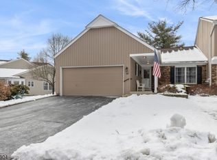 28 Dexter Dr N, Basking Ridge, NJ 07920