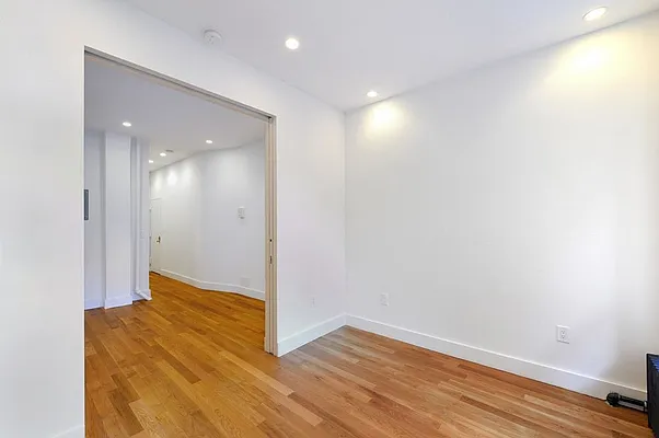 Rented by Aether Property Group | media 5