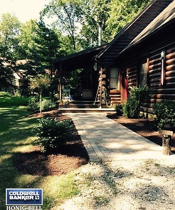 3rd image of 789 Barbara Dr