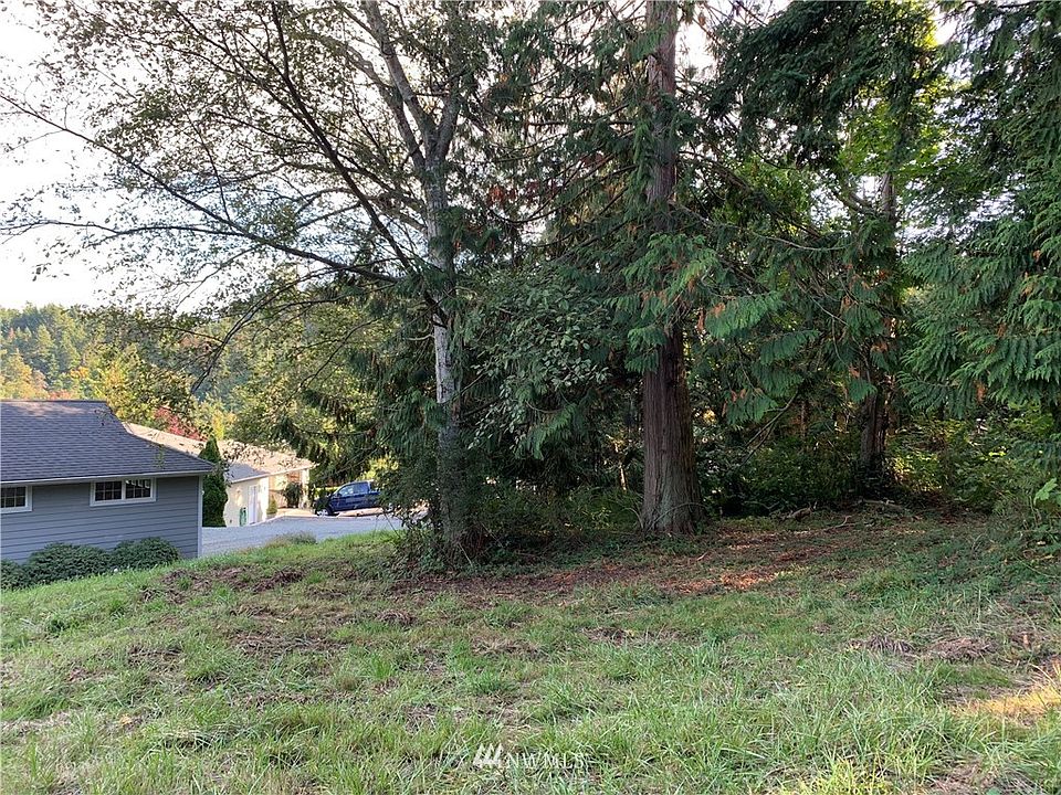 1st image of 483 Wanapum Drive