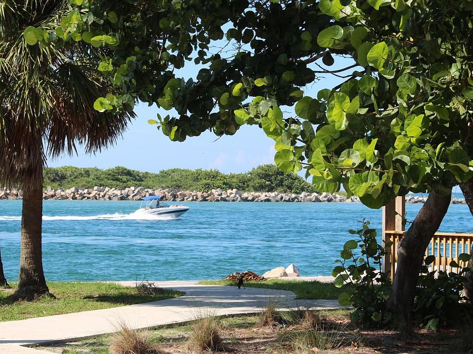 South Jetty Just over the bridge
