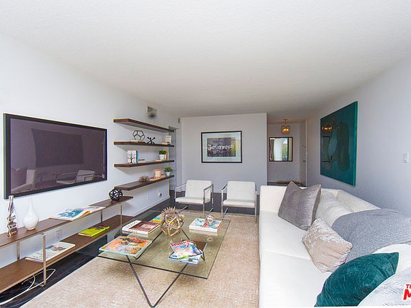 5th image of 7949 Selma Ave APT 21