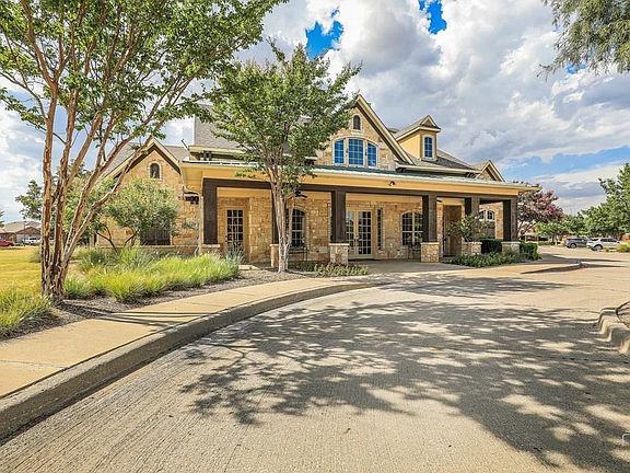 4th image of 1018 Langford Ct