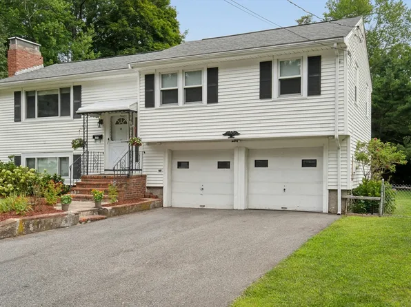 129 Chickering Rd, Dedham, MA 02026