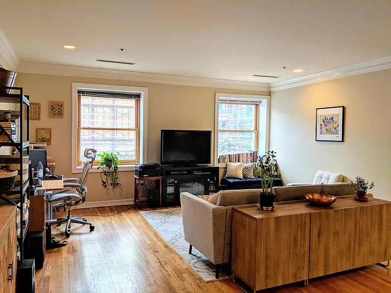 600 Hudson St #3B — Photo 5