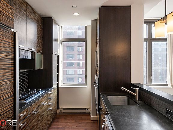 4th image of 101 W 24th St APT 21D