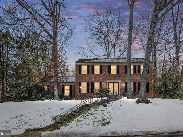 15993 Cove Ln, Dumfries, VA 22025