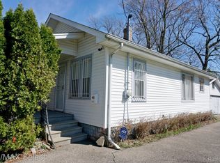 1512 Kent St, Flint, MI 48503