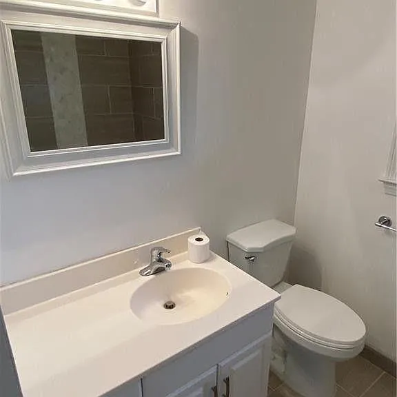207 Corning St — Photo 8