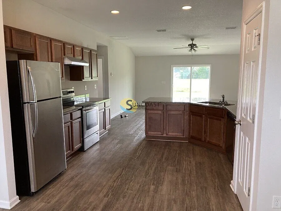 Coming Soon! 4Bd/2Ba home in Forest Hideaway for rent! — Photo 2