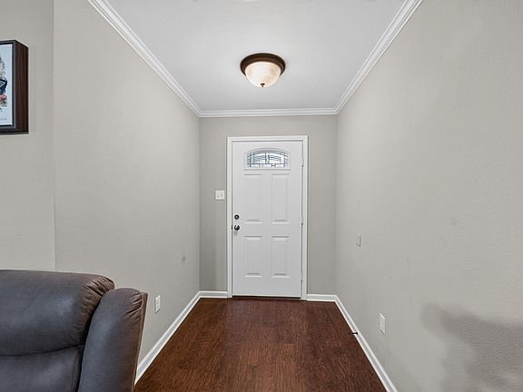 4th image of 27 Sagebrush Ln