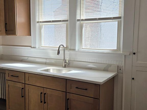 5th image of 20 Dix St
