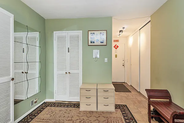 Sold by SBNY RE | media 27