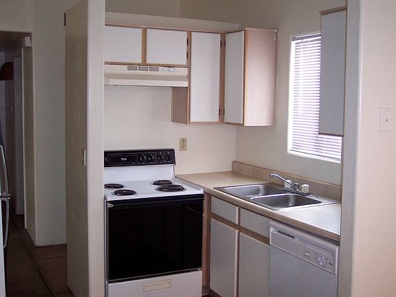 2nd image of 3549 E Glenn St