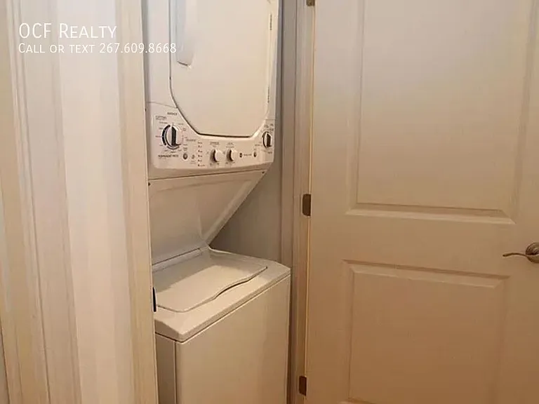 1310 Spruce St #102 — Photo 5