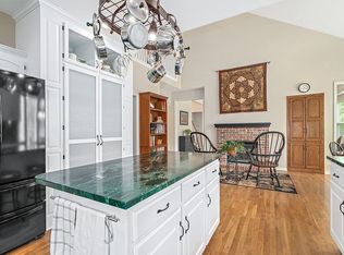 5116 W 157th Pl, Overland Park, KS 66224