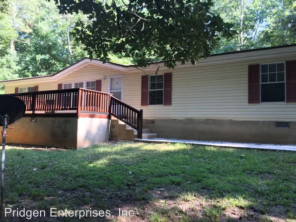 627 Sanders Rd, Hull, GA 30646
