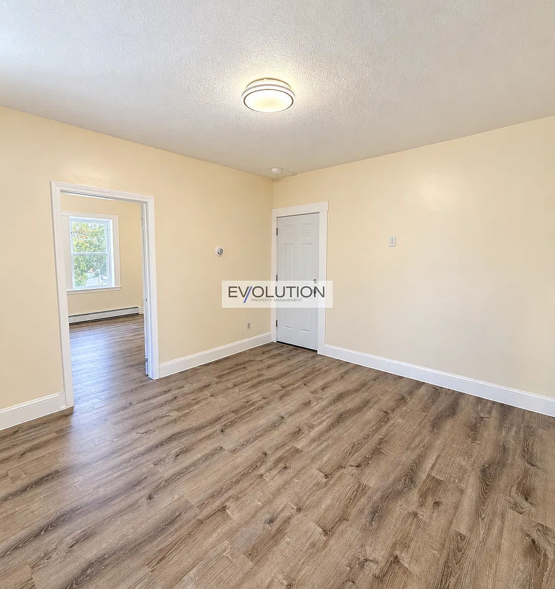 2 bed, 1000 sqft, $1,600 — Photo 1