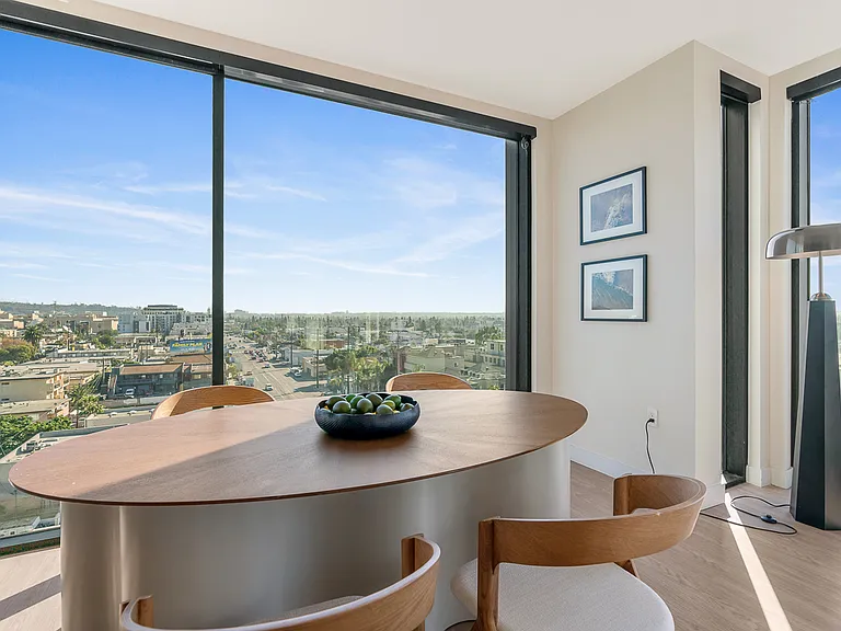 Venue Residences — Photo 141