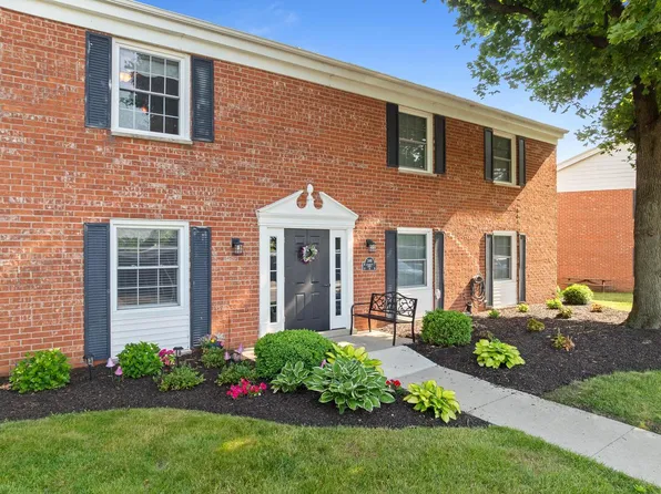 348 County Road B ROAD #8, Fontana, WI 53125