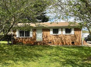 411 E Tennessee Ave, Bessemer City, NC 28016