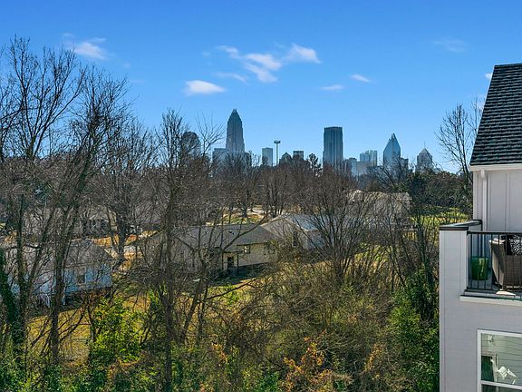 Roof Top Terrace with Beautiful view of Charlotte Skyline.