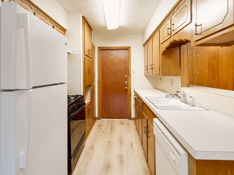 1201 Francis Dr — Photo 8