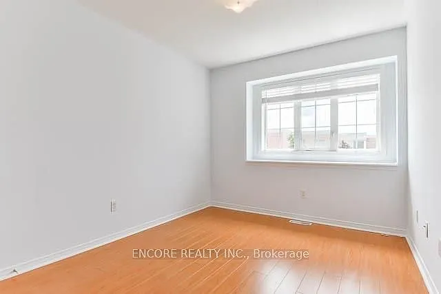 1006 Bur Oak Ave — Photo 14