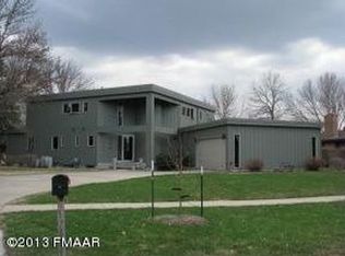149 S Woodcrest Dr N, Fargo, ND 58102