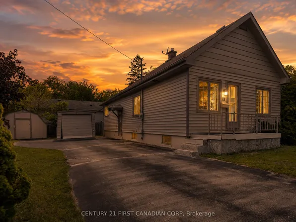 49 McNay St, London, ON N5Y 1K8