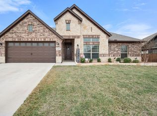 1537 Pierce St, Waxahachie, TX 75165