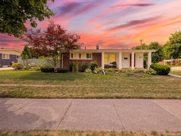 2681 Emeline St, Trenton, MI 48183