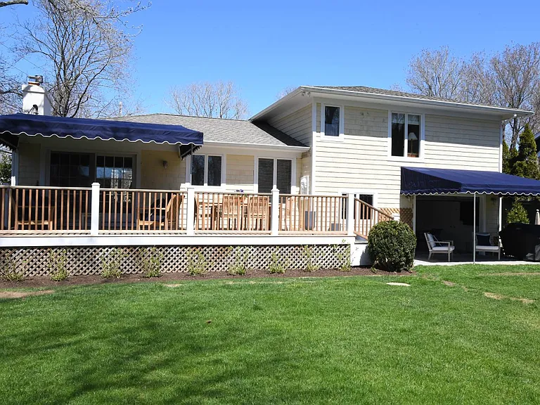 165 Newtown Ln — Photo 25