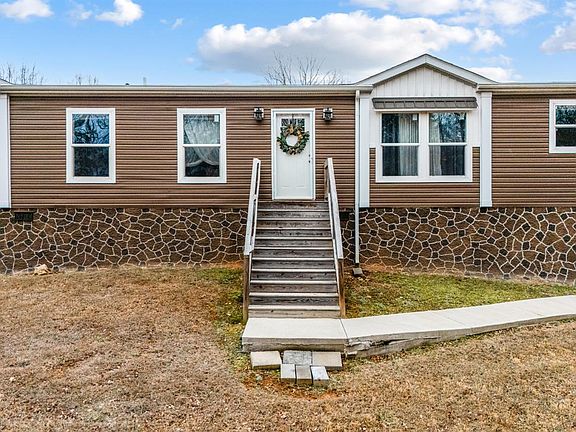 2nd image of 2480 Stage Rd