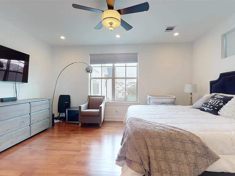5422 Darling St #C — Photo 31