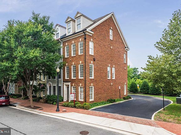 2nd image of 1864 Potomac Greens Dr