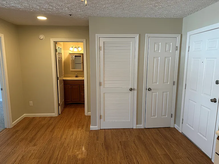 Laundy/ coat closets