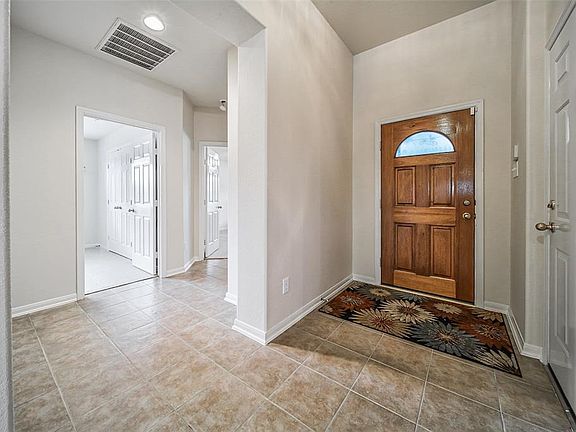 4th image of 19415 Wildwood Dale Ln
