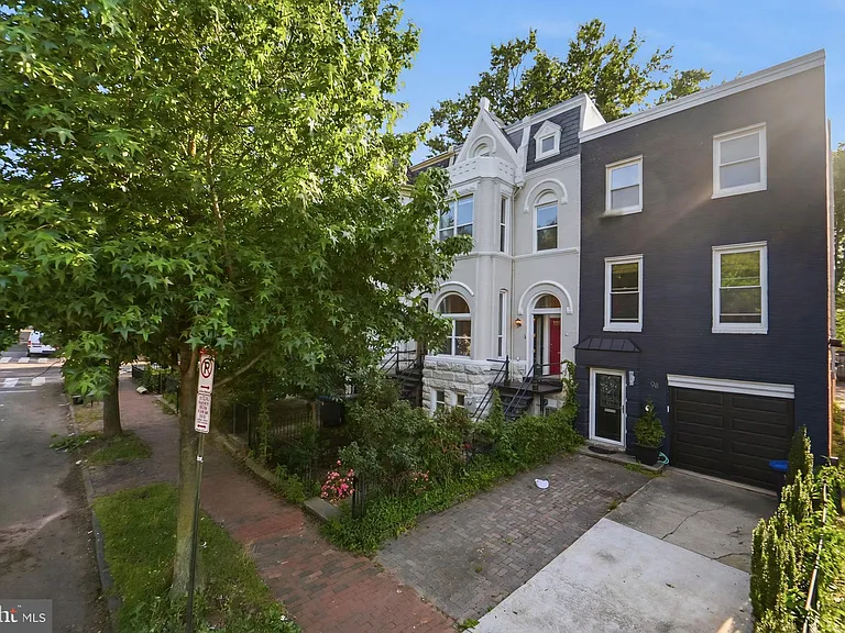 706 12th St NE — Photo 44
