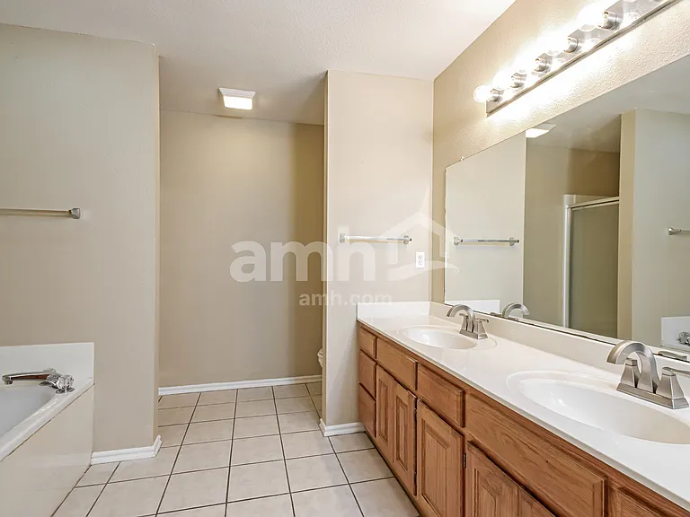 11415 S Mulberry Cir W — Photo 11