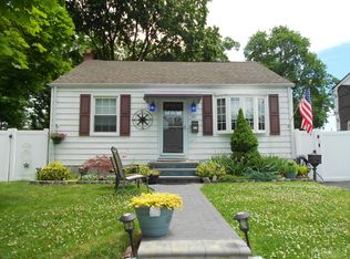 11 Robert St, Spotswood, NJ