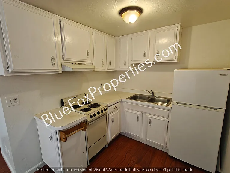 4142 E Spring St #2 — Photo 3