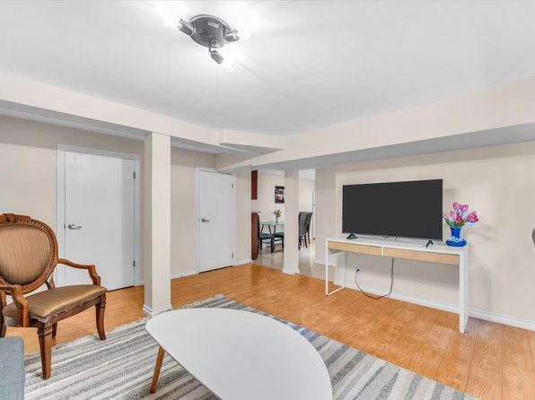 2 bedroom rental in Vancouver — photo 11