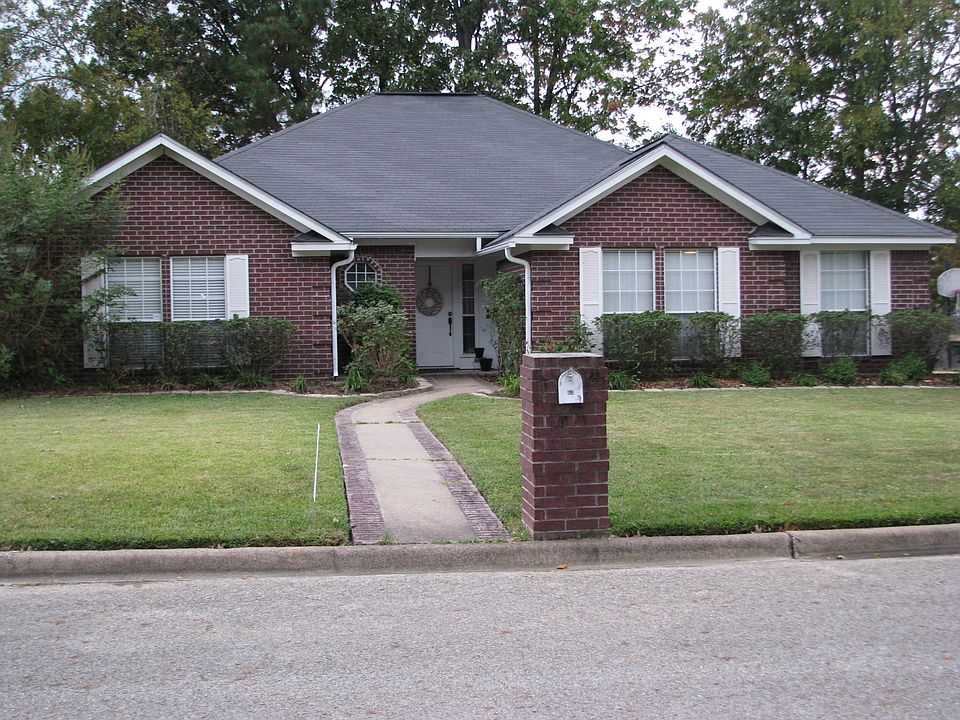 1st image of 13 Walden Ct
