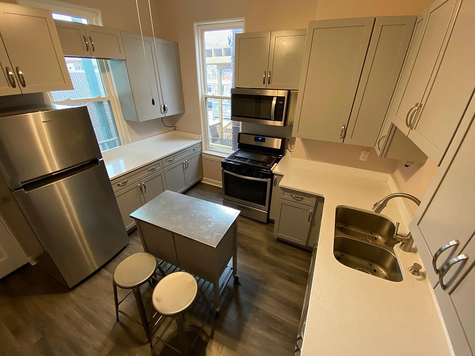 1st image of 1547 N Sedgwick St #2