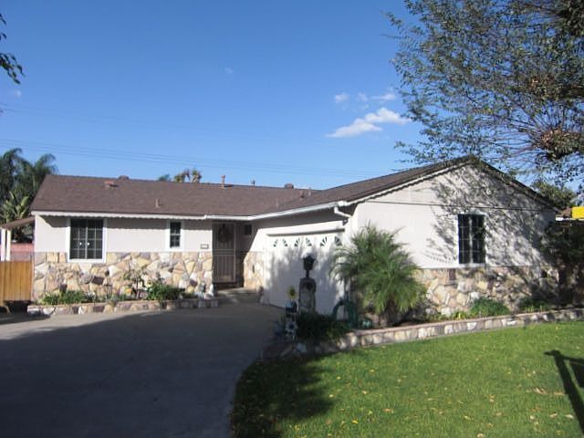 Great Curb Appeal Home!