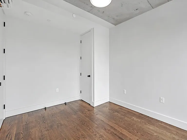 31-44 37th St #3G — Photo 9
